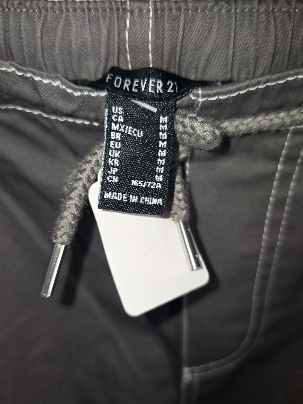 Forever 21 Gray Drawstring Cargo Joggers Med NWT - Picture 3 of 5